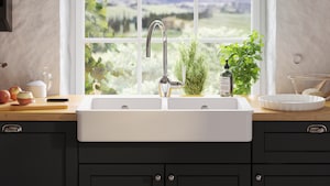 Kitchen taps & sinks