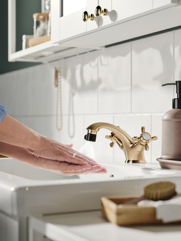 Bathroom tap